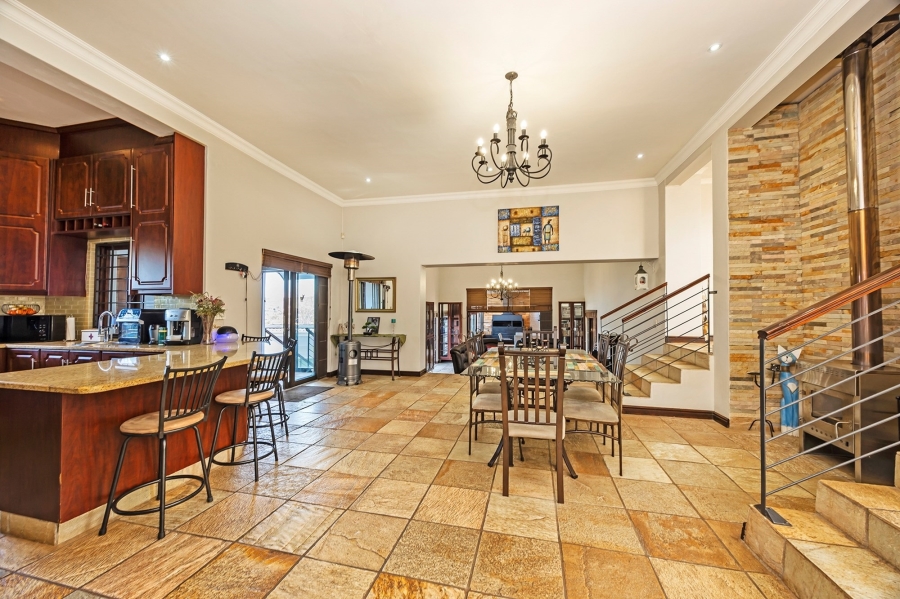 4 Bedroom Property for Sale in Van Riebeeckshof Western Cape